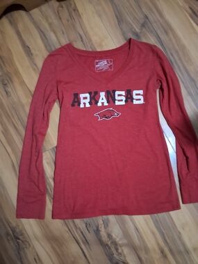 Campus Heritage Heathered Red V-Neck Tee Womens Sz Lg